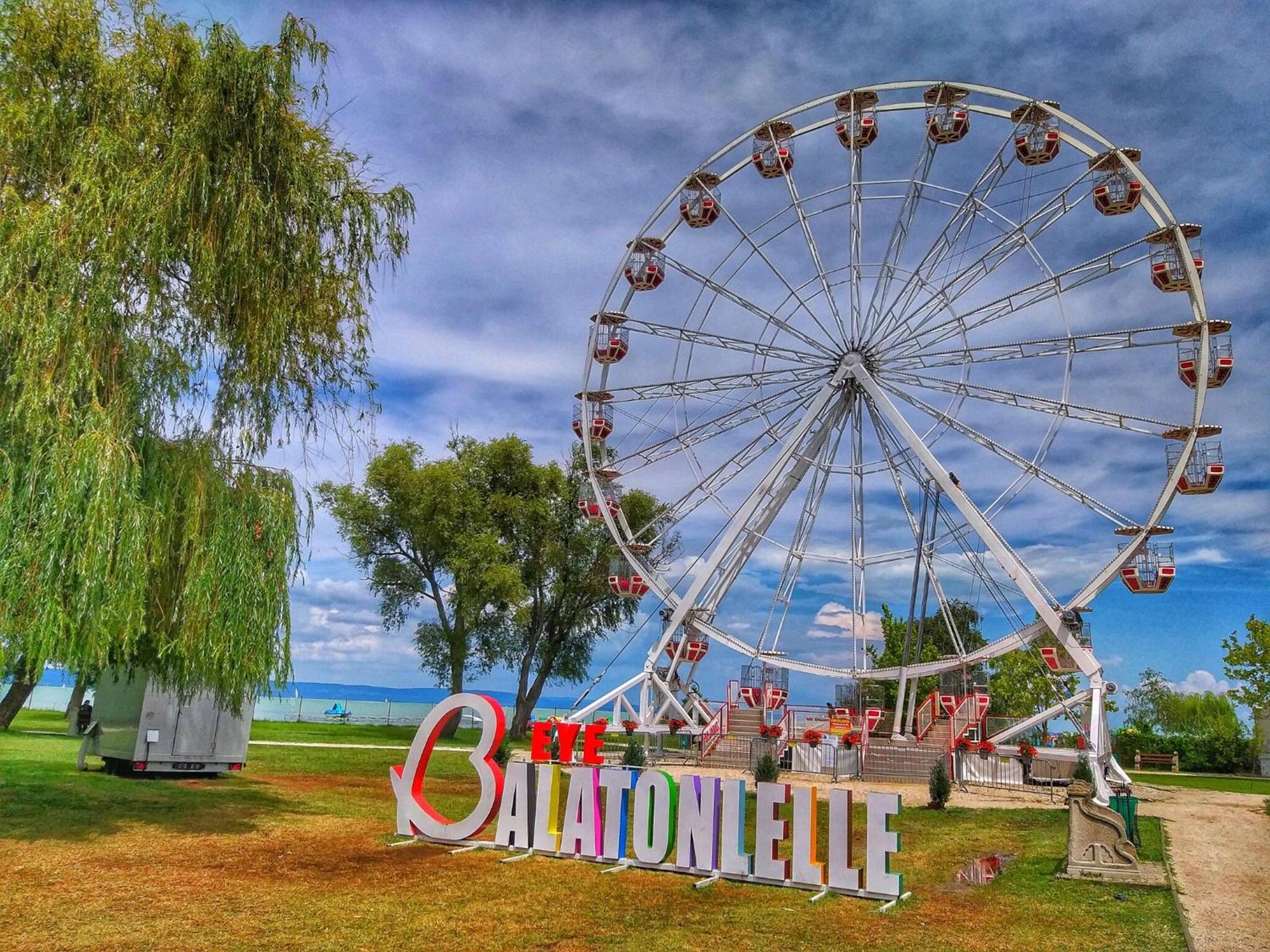 Berbe Apartman Balatonlelle Zewnętrze zdjęcie